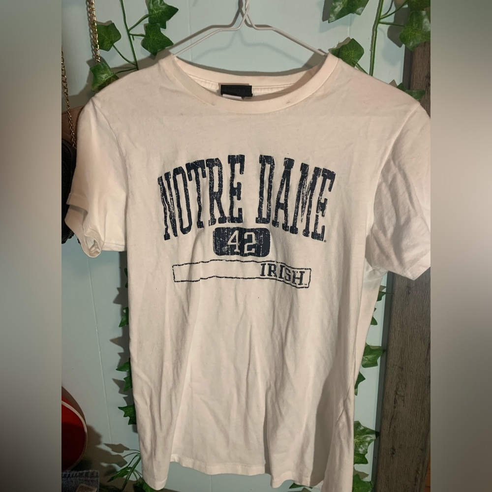 women’s Champion t-shirt size L